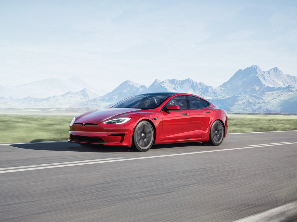Tesla Model S Plaid se torna o carro mais rápido do mundo
